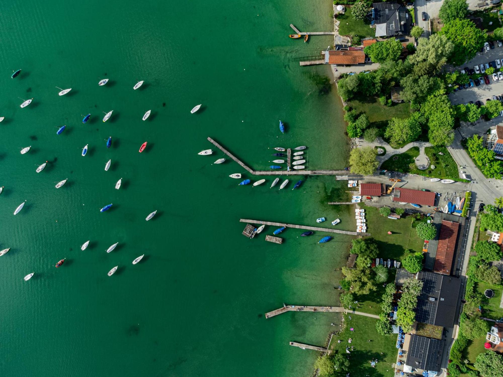 Lago Mio - Pension Am See - Bei Uns Verbringt Ihr Eine Wundervolle Zeit Direkt Am Wasser Worthsee Bagian luar foto